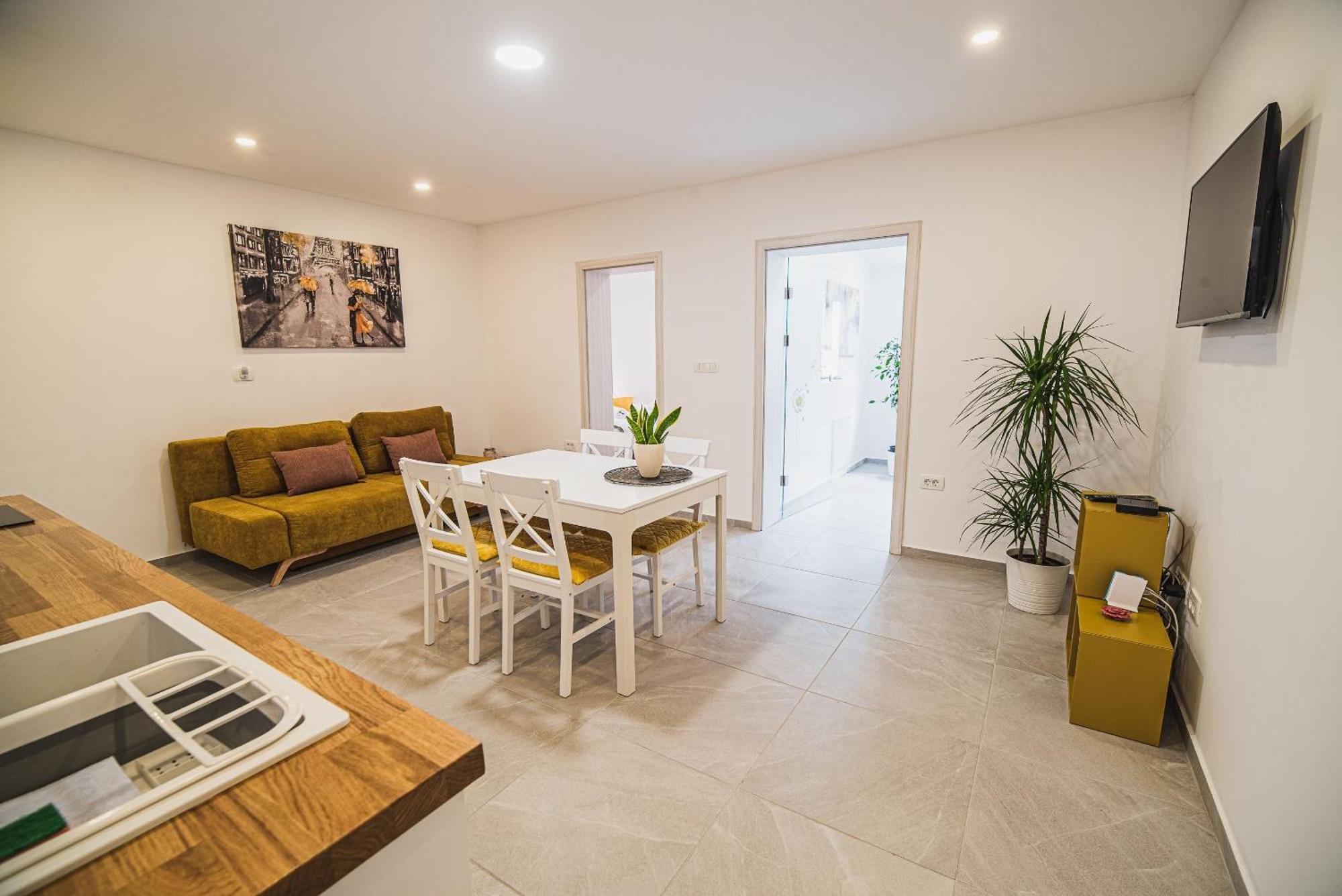 Gotar Apartment With Garden Kobarid Buitenkant foto