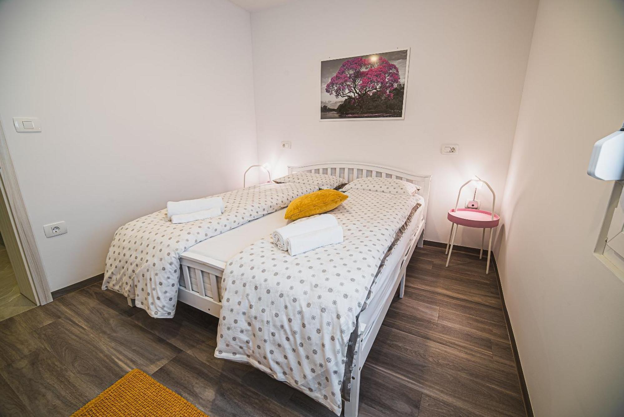 Gotar Apartment With Garden Kobarid Buitenkant foto