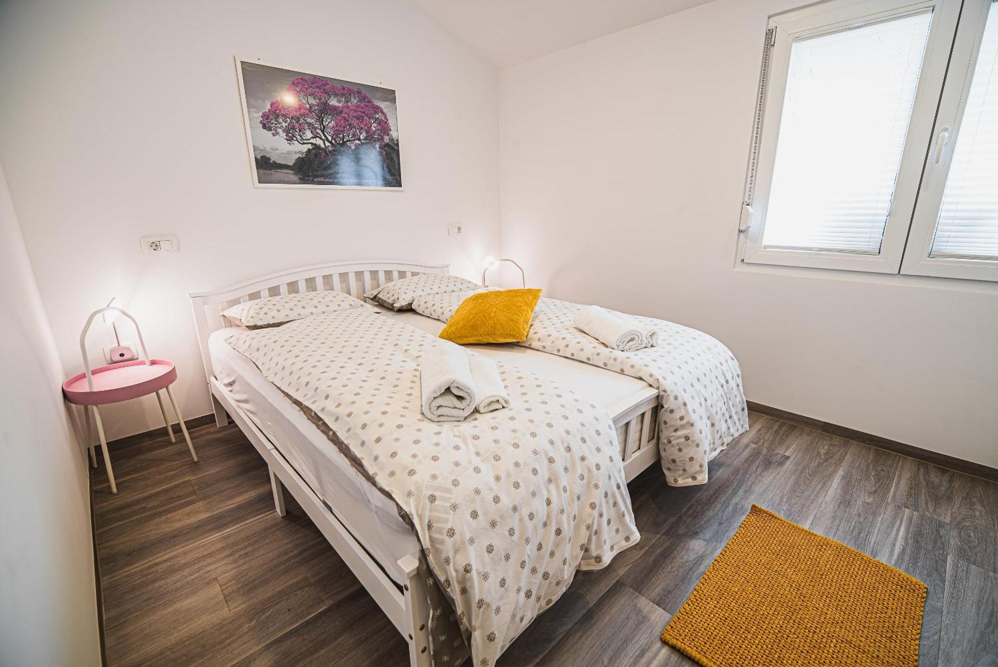 Gotar Apartment With Garden Kobarid Buitenkant foto